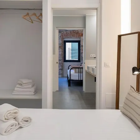 Flateli Barca 11 Apartment *