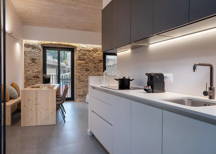 Flateli Barca 11 Gerona